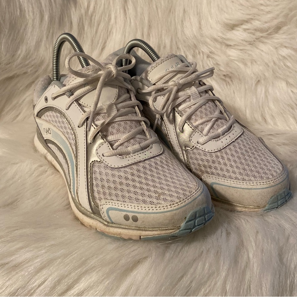 Ryka Shoes Women’s Size‎ 9.5 Leather Uppers Sneakers Lace Up